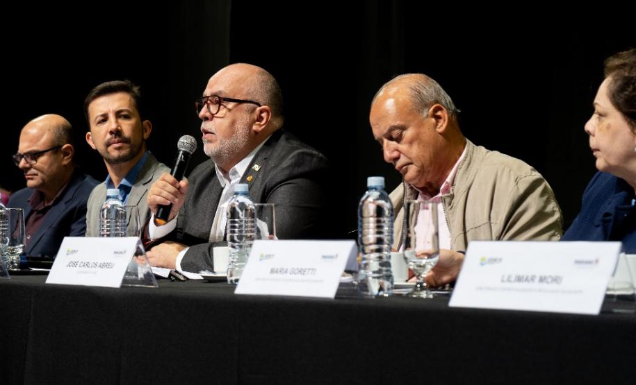 Estado define estratégias com municípios para aumentar cobertura vacinal
