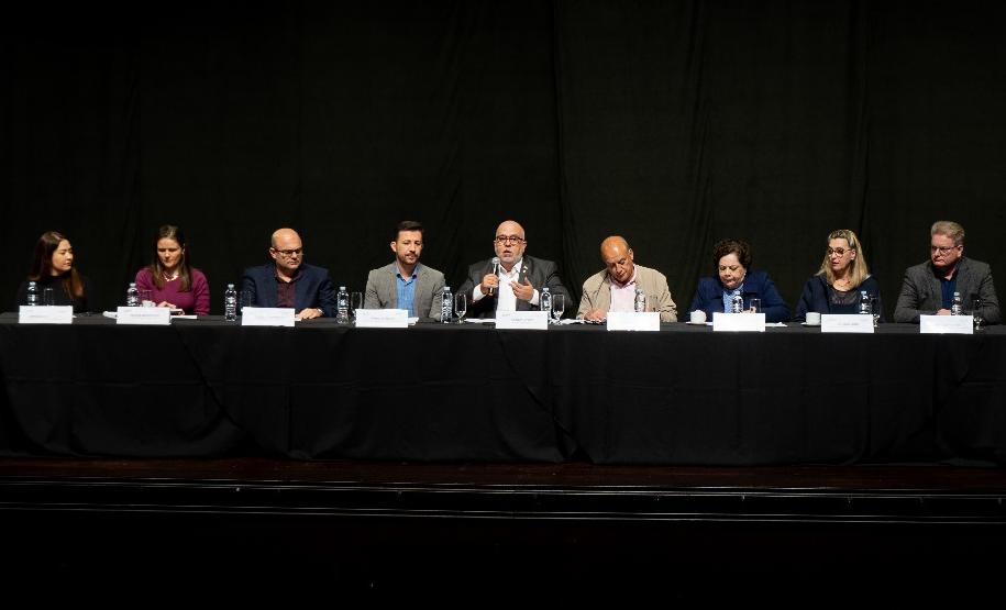 Estado define estratégias com municípios para aumentar cobertura vacinal