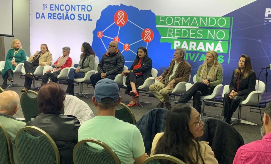 Paraná apresenta ações de prevenção e combate ao HIV em encontro dos estados do Sul