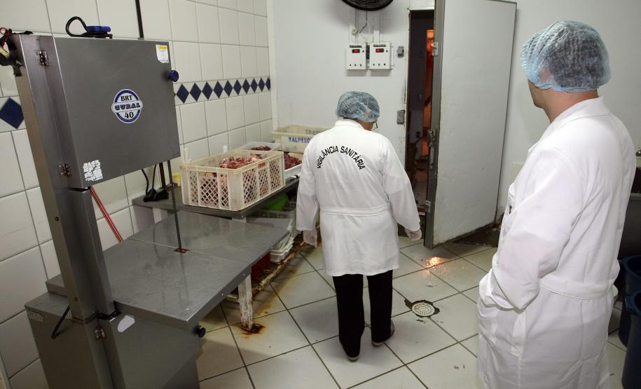 População protegida: Vigilância Sanitária já inspecionou 17 mil estabelecimentos em 2024