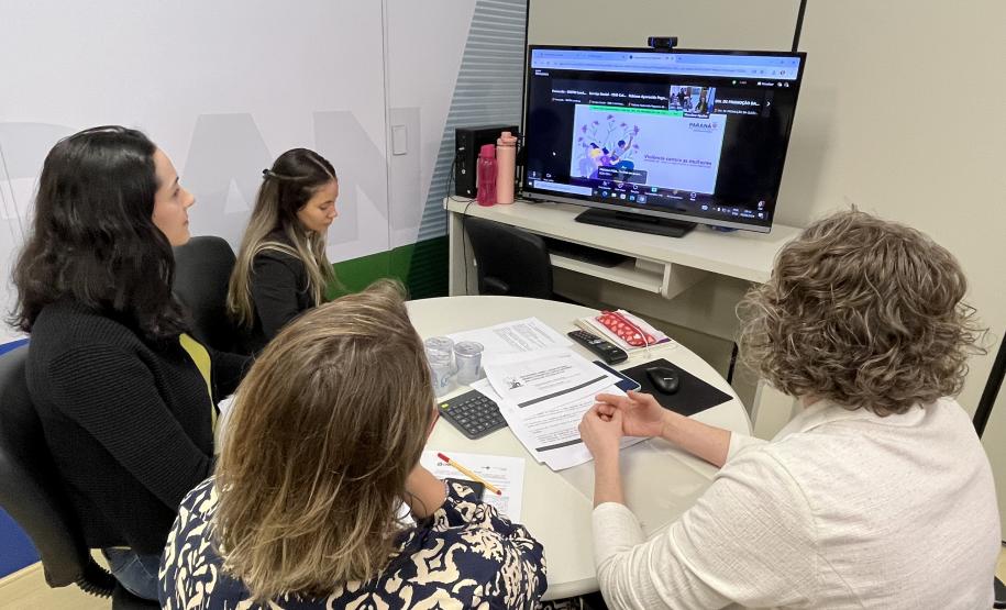 Secretaria da Saúde lança cartilha para orientar sobre violências contra as mulheres