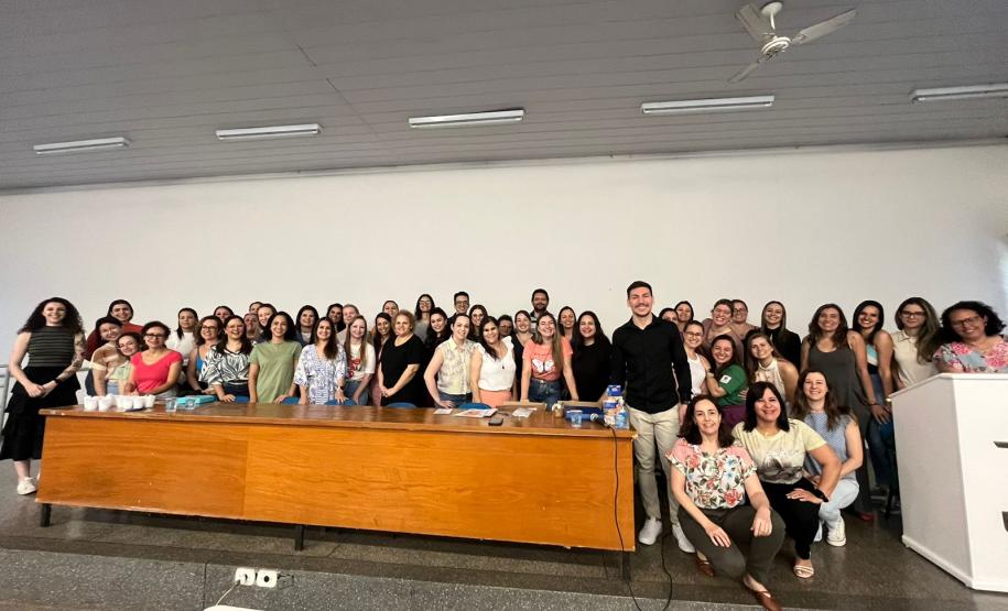 800 profissionais do Paraná vão começar a aplicar auriculoterapia no SUS