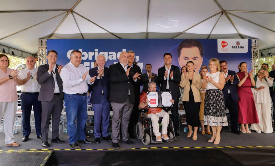 Em parceria com AACD, governador anuncia Complexo de Reabilitação Silvio Santos
