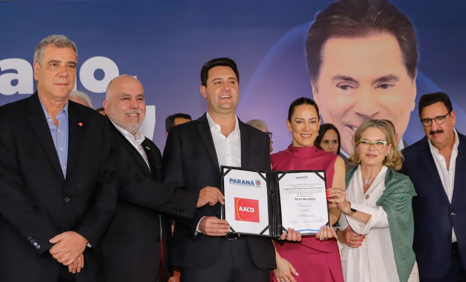 Em parceria com AACD, governador anuncia Complexo de Reabilitação Silvio Santos