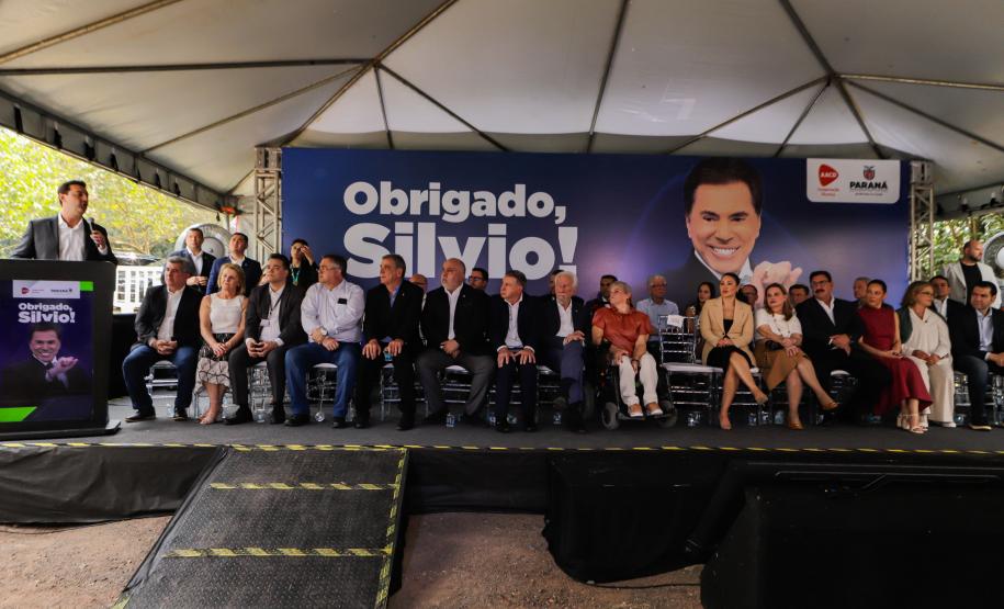 Em parceria com AACD, governador anuncia Complexo de Reabilitação Silvio Santos