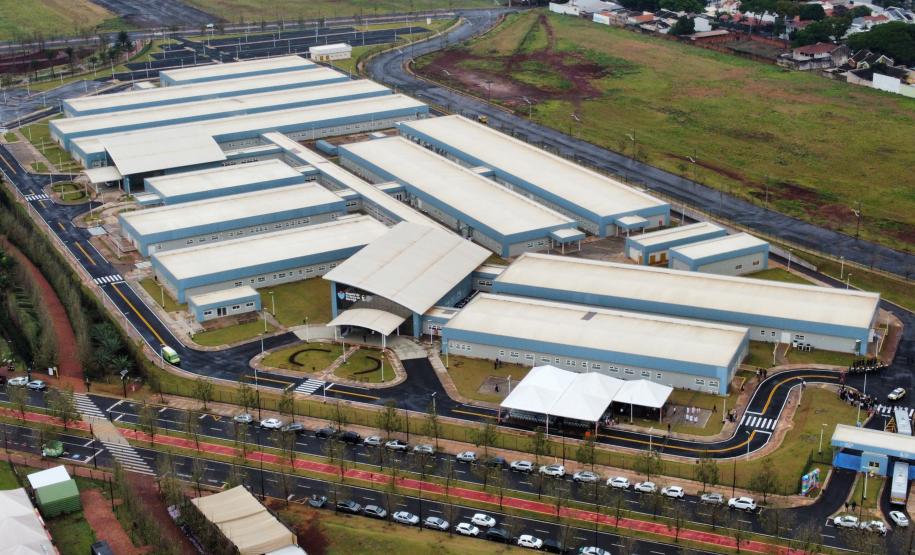 Megaestrutura: governador inaugura Hospital da Criança de Maringá