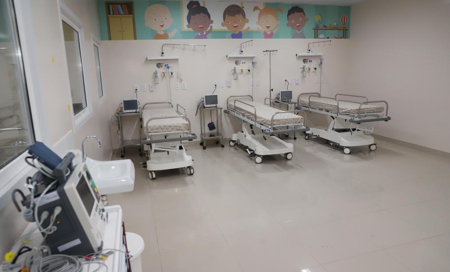Megaestrutura: governador inaugura Hospital da Criança de Maringá