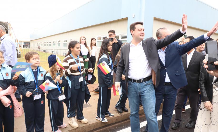 Megaestrutura: governador inaugura Hospital da Criança de Maringá