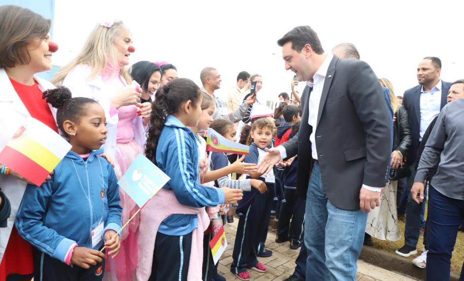 Megaestrutura: governador inaugura Hospital da Criança de Maringá