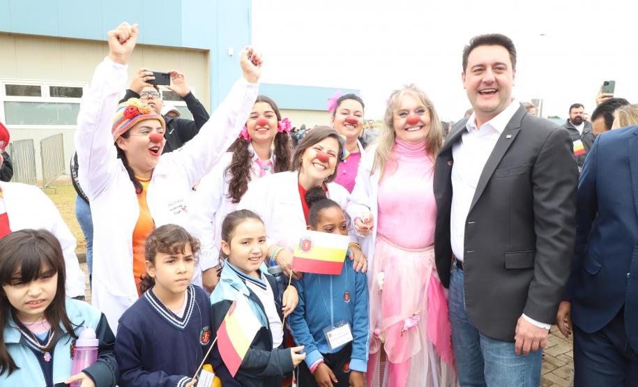 Megaestrutura: governador inaugura Hospital da Criança de Maringá