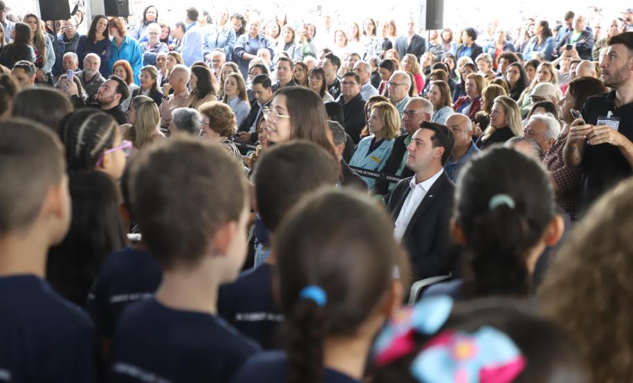 Megaestrutura: governador inaugura Hospital da Criança de Maringá
