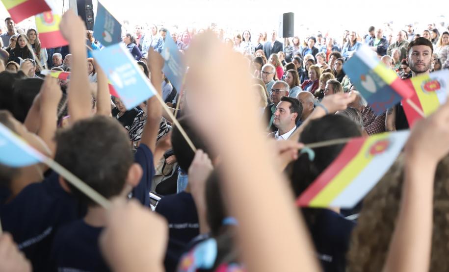 Megaestrutura: governador inaugura Hospital da Criança de Maringá
