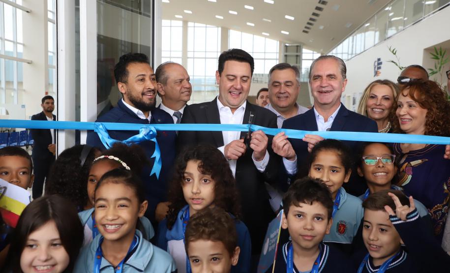 Megaestrutura: governador inaugura Hospital da Criança de Maringá