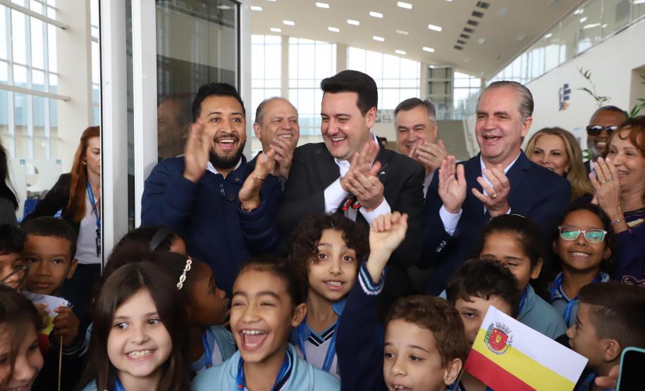 Megaestrutura: governador inaugura Hospital da Criança de Maringá