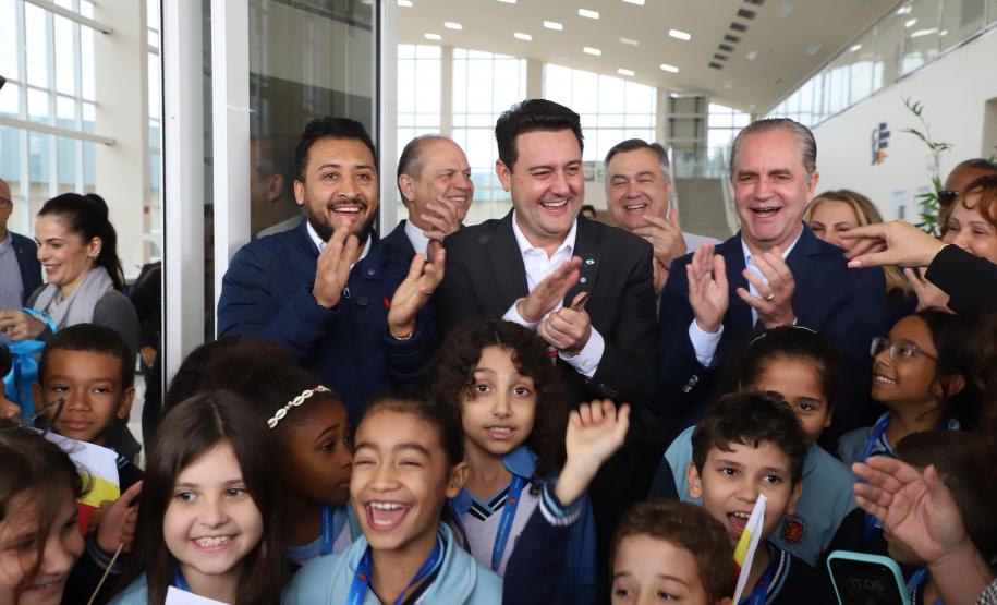 Megaestrutura: governador inaugura Hospital da Criança de Maringá