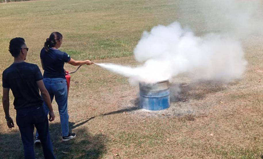 Secretaria da Saúde promove treinamento prático para brigadistas de incêndio