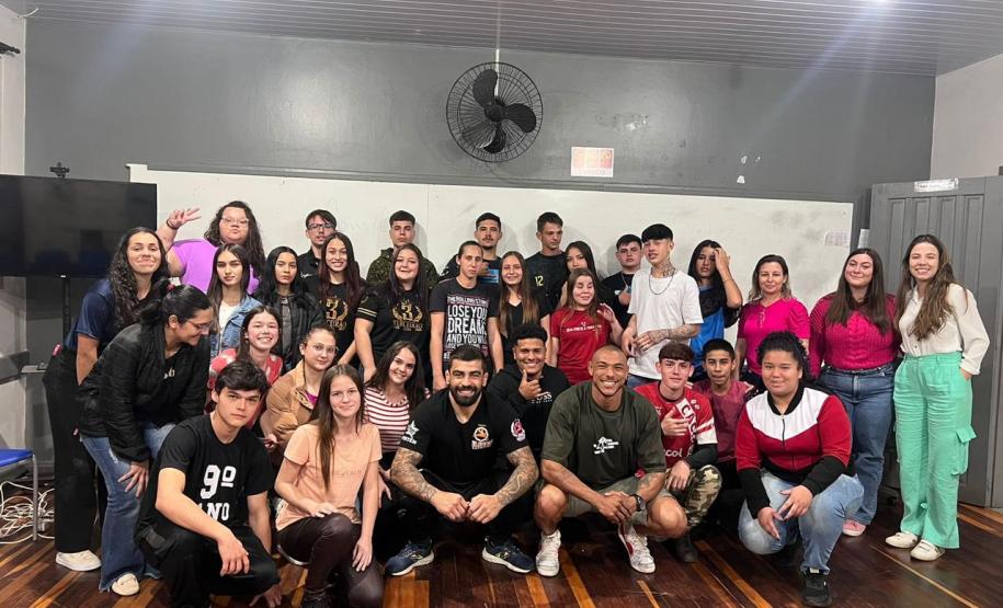 Orientação e cuidados: atendimentos de adolescentes no SUS do Paraná crescem 22%