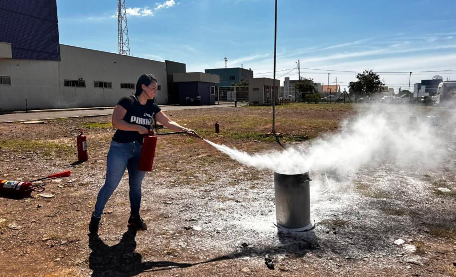 Secretaria da Saúde promove treinamento prático para brigadistas de incêndio