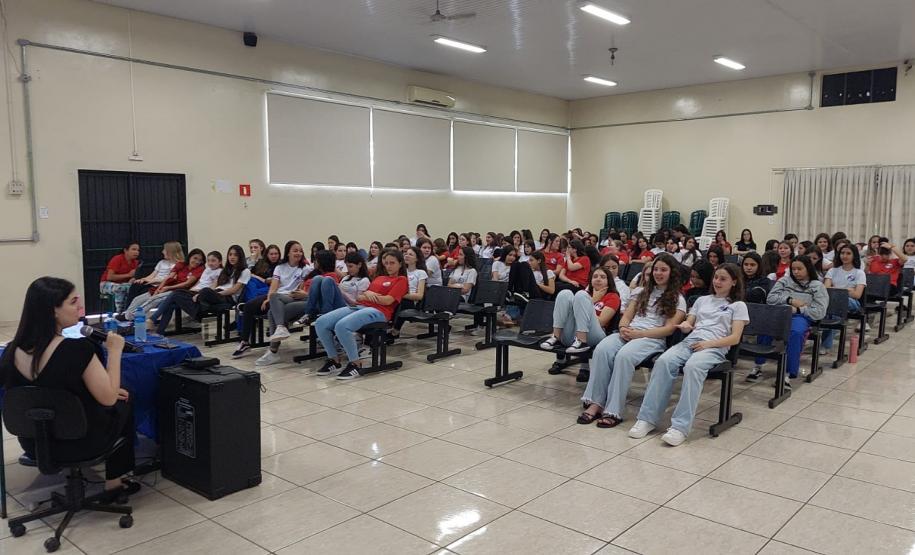 Orientação e cuidados: atendimentos de adolescentes no SUS do Paraná crescem 22%