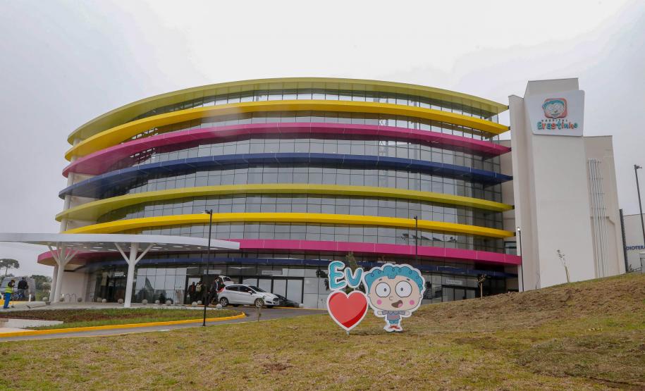 Paraná vira polo de saúde infantil com novos hospitais, maternidades e mais serviços