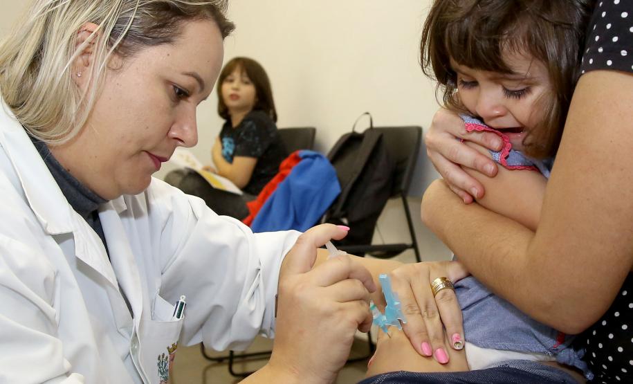 Após casos na Argentina, Saúde reforça vigilância contra sarampo em todo Paraná