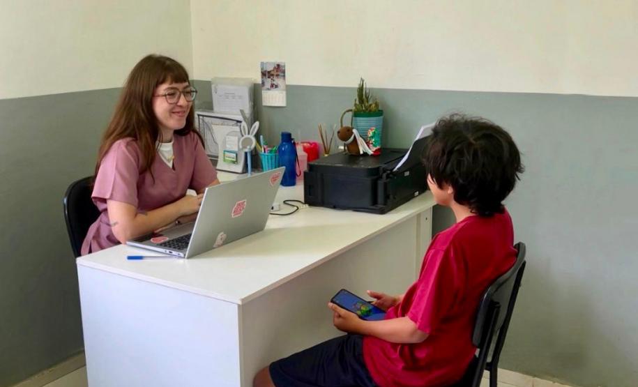 Orientação e cuidados: atendimentos de adolescentes no SUS do Paraná crescem 22%