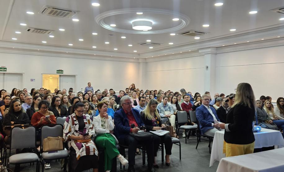 O encontro reuniu cerca de 180 servidores de diferentes áreas, promovendo integração e alinhamento de conceitos e práticas entre profissionais das esferas estadual e federal, além de incentivar o compartilhamento de práticas essenciais para a gestão pública de saúde.