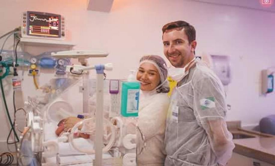 Saúde reforça importância de pais de bebês prematuros permanecerem na UTI