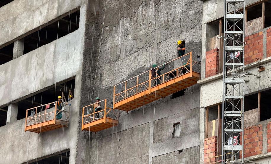Estado vistoria obras do Hospital de Colombo e do AME de Almirante Tamandaré