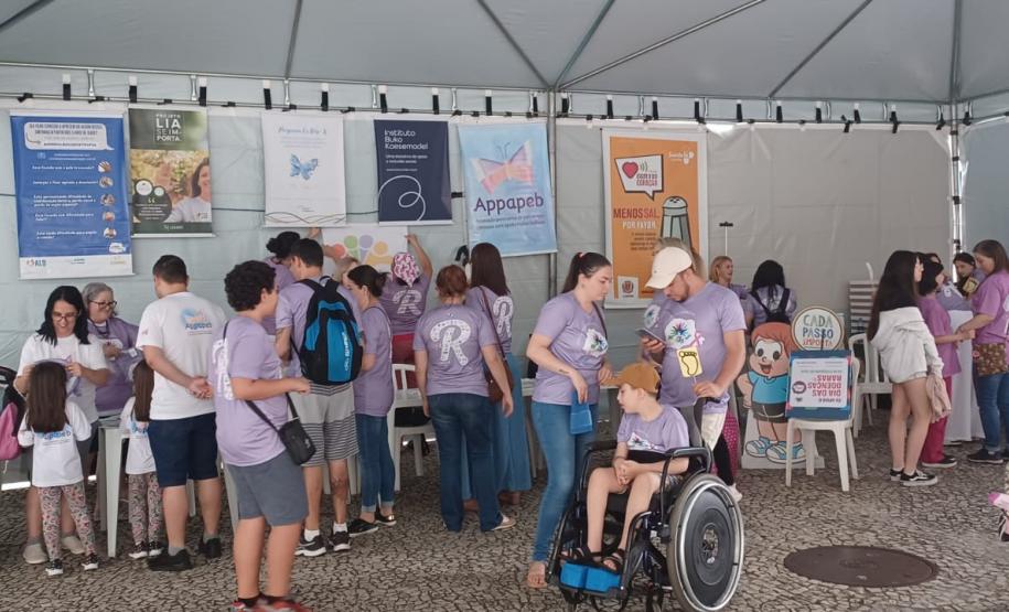 Caminhada marca início do mês de conscientização sobre doenças raras