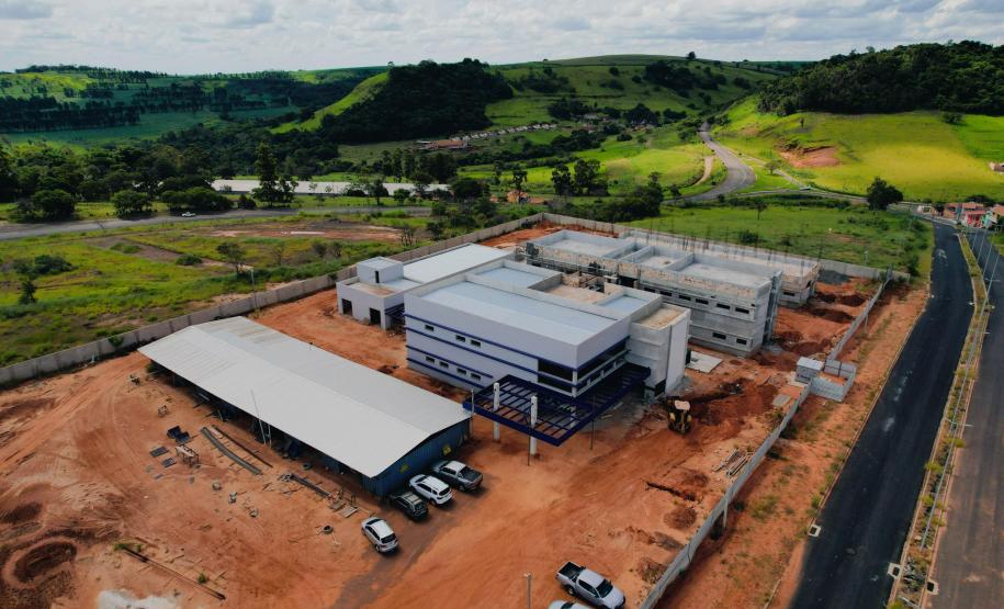 Obras do Ambulatório Médico de Especialidades de Jacarezinho chegam a 30% de execução