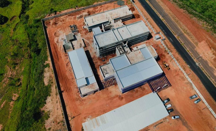 Obras do Ambulatório Médico de Especialidades de Jacarezinho chegam a 30% de execução