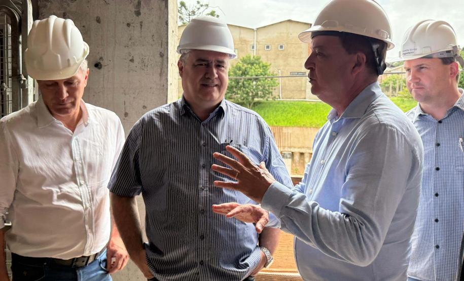 Estado vistoria obras do Hospital de Colombo e do AME de Almirante Tamandaré