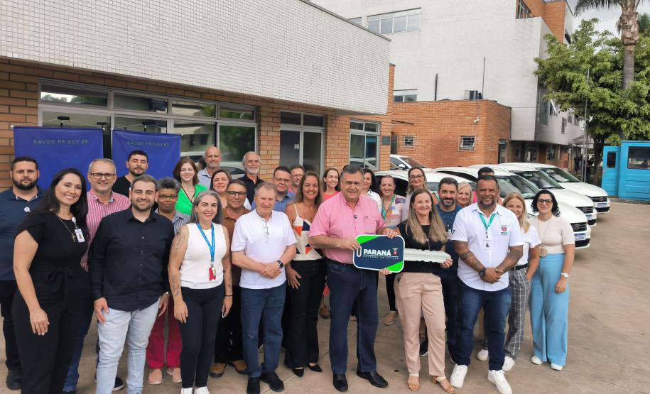 Estado entrega 10 novos veículos para fortalecer a Hemorrede do Paraná