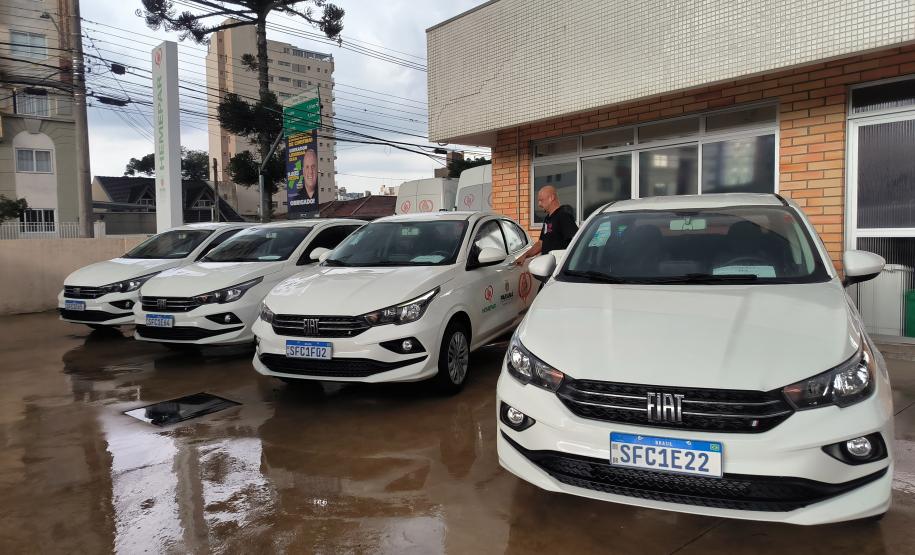 Estado entrega 10 novos veículos para fortalecer a Hemorrede do Paraná