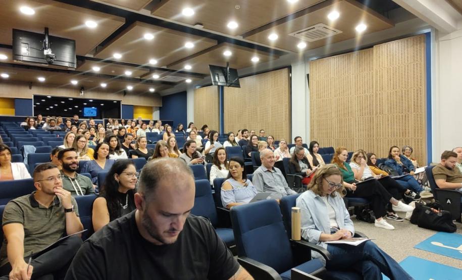 Saúde promove formação em práticas integrativas para profissionais da Atenção Primária à Saúde