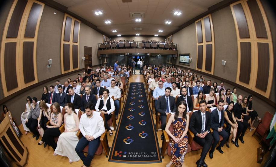 Hospital do Trabalhador forma novos especialistas e reforça assistência à população