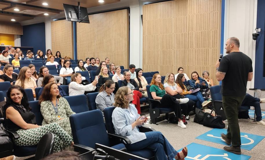 Saúde promove formação em práticas integrativas para profissionais da Atenção Primária à Saúde