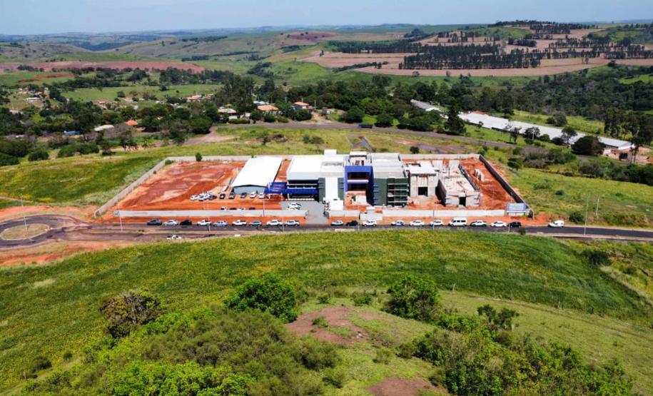 Ambulatório Médico de Especialidades de Jacarezinho chega a 39% de execução