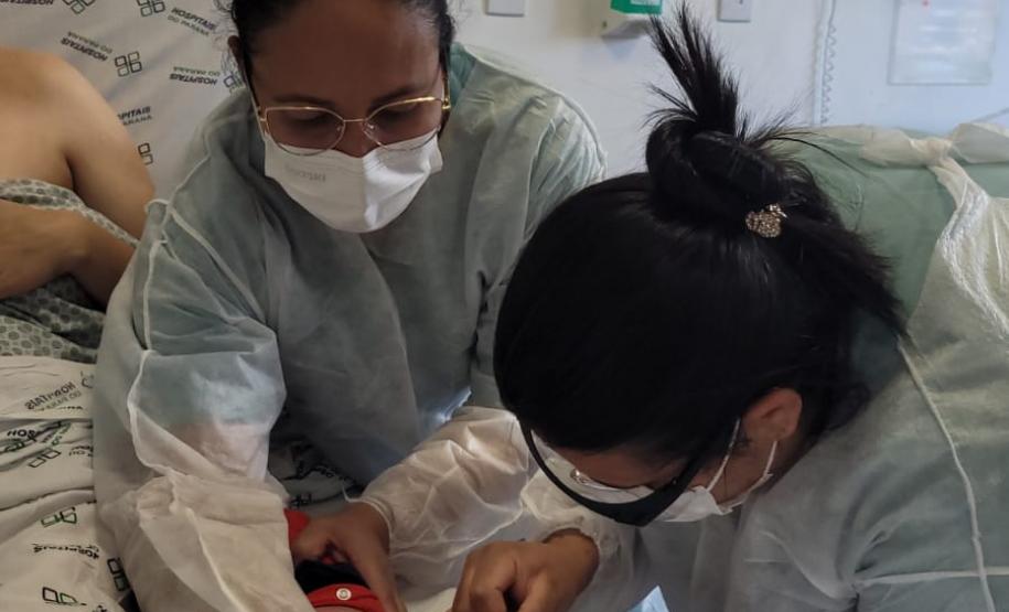 Bebês nascidos no Hospital do Trabalhador recebem vacina BCG nas primeiras horas de vida