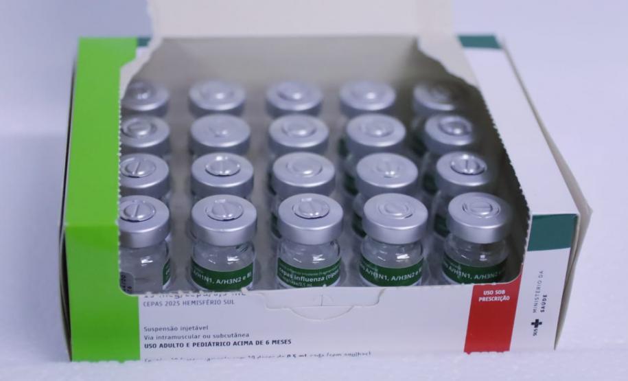 Paraná recebe 332 mil vacinas contra gripe e se prepara para início da campanha