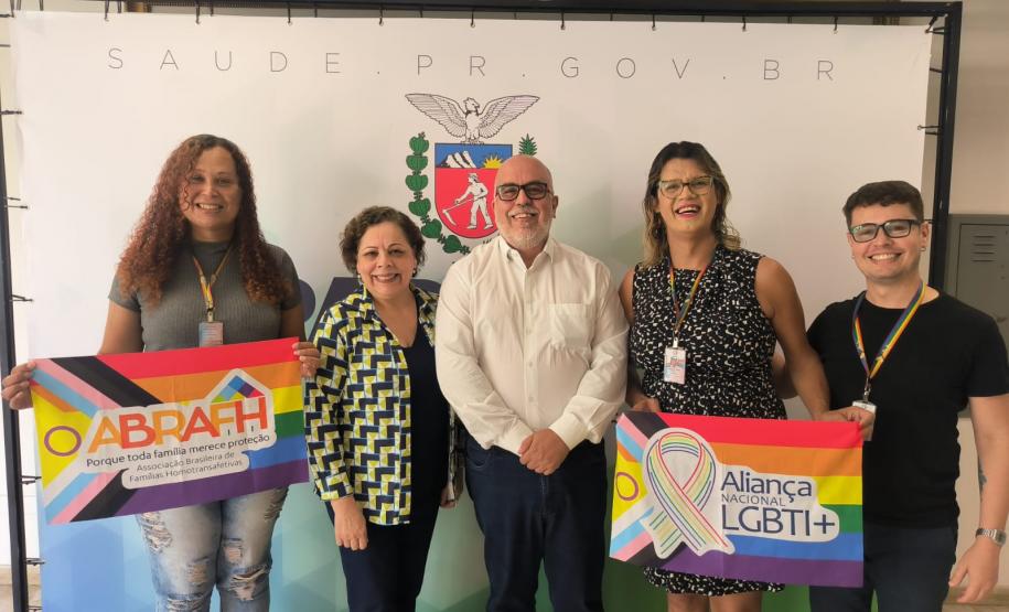Sesa e representantes do Grupo Dignidade avaliam os avanços de ações em saúde voltadas para a população trans