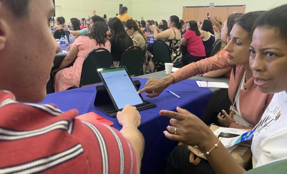 Saúde capacita 300 agentes comunitários e de combate a endemias no uso de plataformas