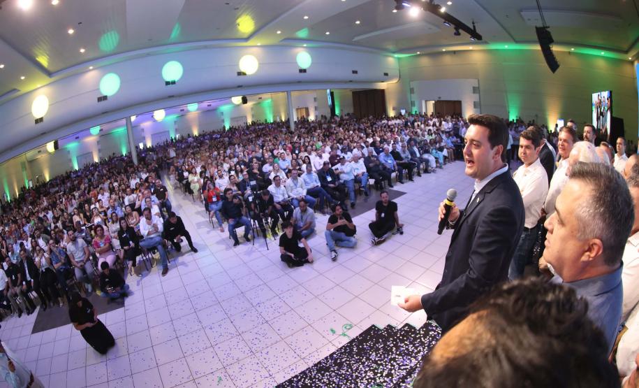 R$ 1,19 bilhão: Ratinho Junior anuncia maior pacote de investimentos da história da saúde