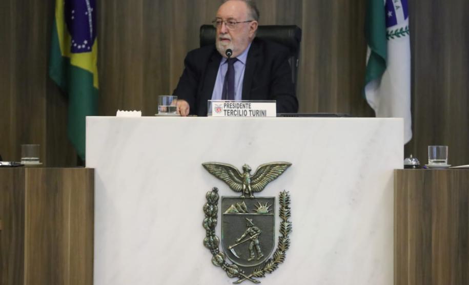 Paraná supera meta, investe R$ 6,52 bilhões em saúde e cirurgias ganham velocidade