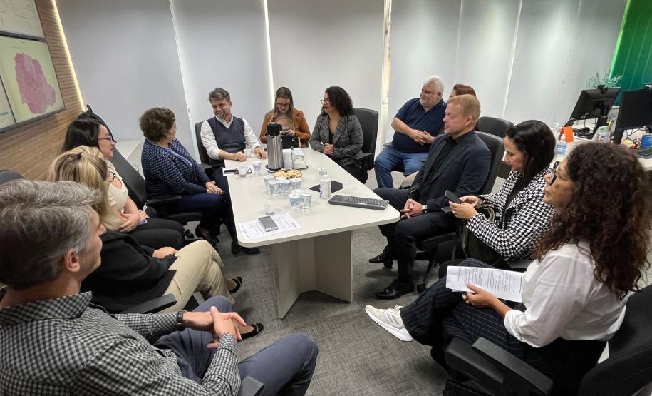 Sesa recebe representantes do ES