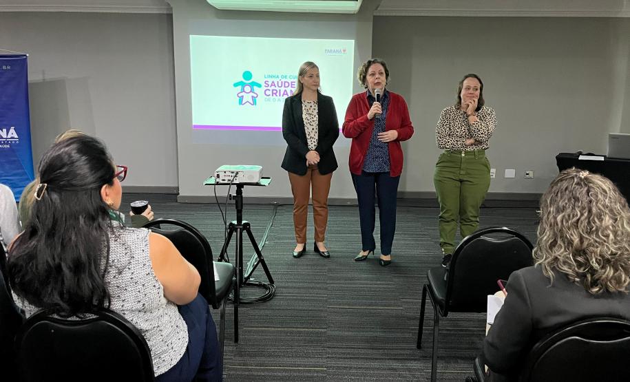 Sesa capacita profissionais para ampliar o cuidado com a infância no Paraná