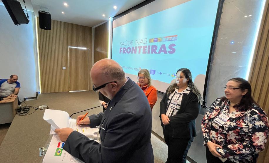 Paraná, Mato Grosso do Sul e Paraguai discutem vigilância em saúde nas fronteiras