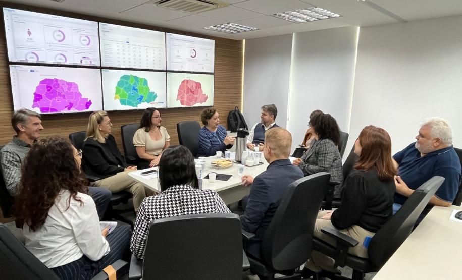 Sesa recebe representantes do ES