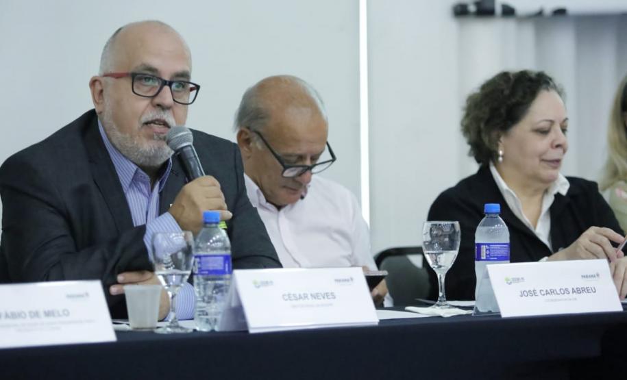 Dia D da vacinação será em 10 de maio; força-tarefa nas escolas começa na segunda